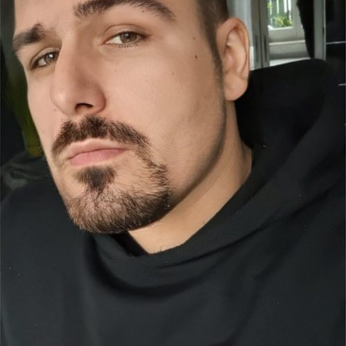 FaceApp_1682030725981