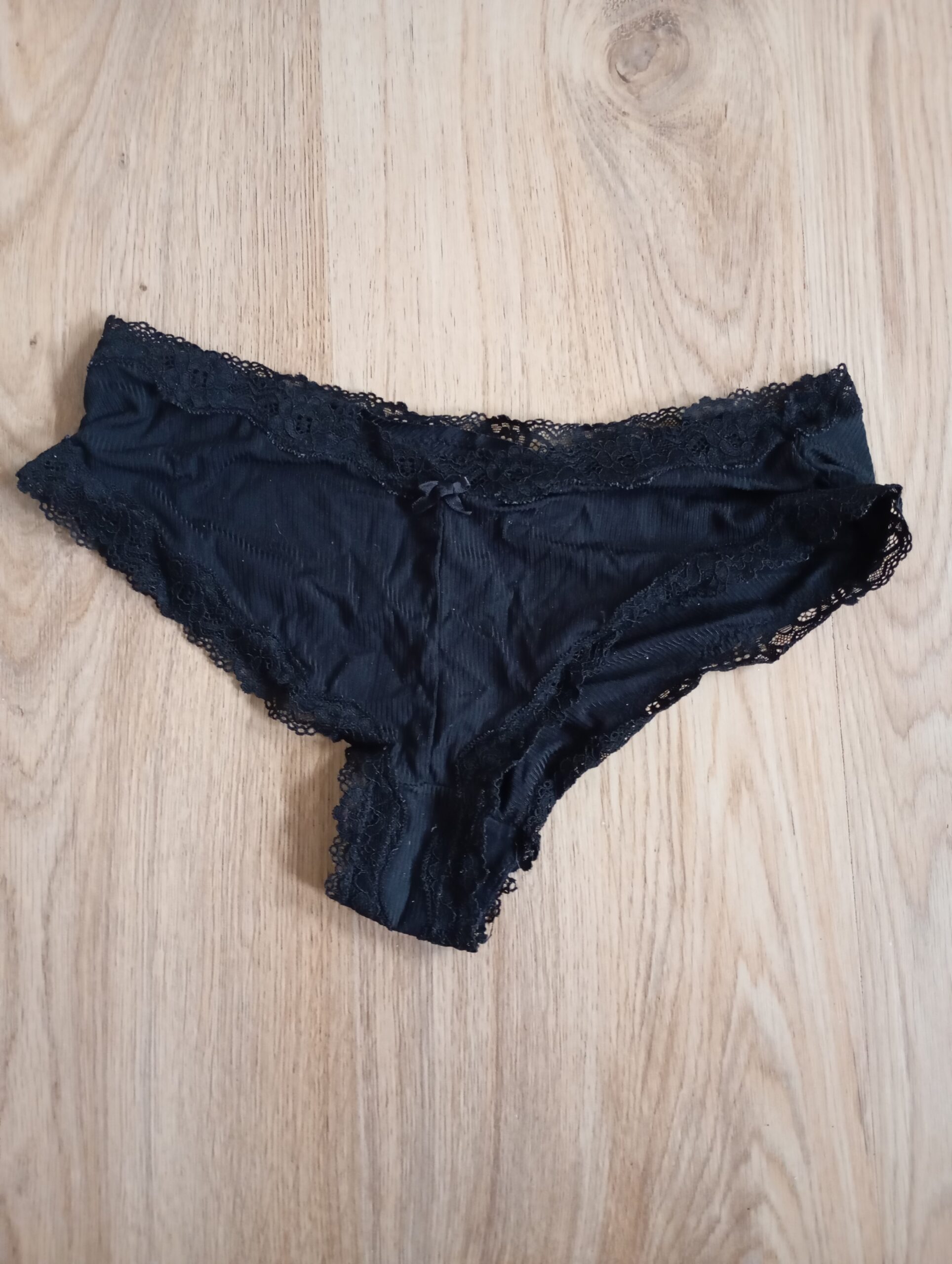 Slip mit Spitze
