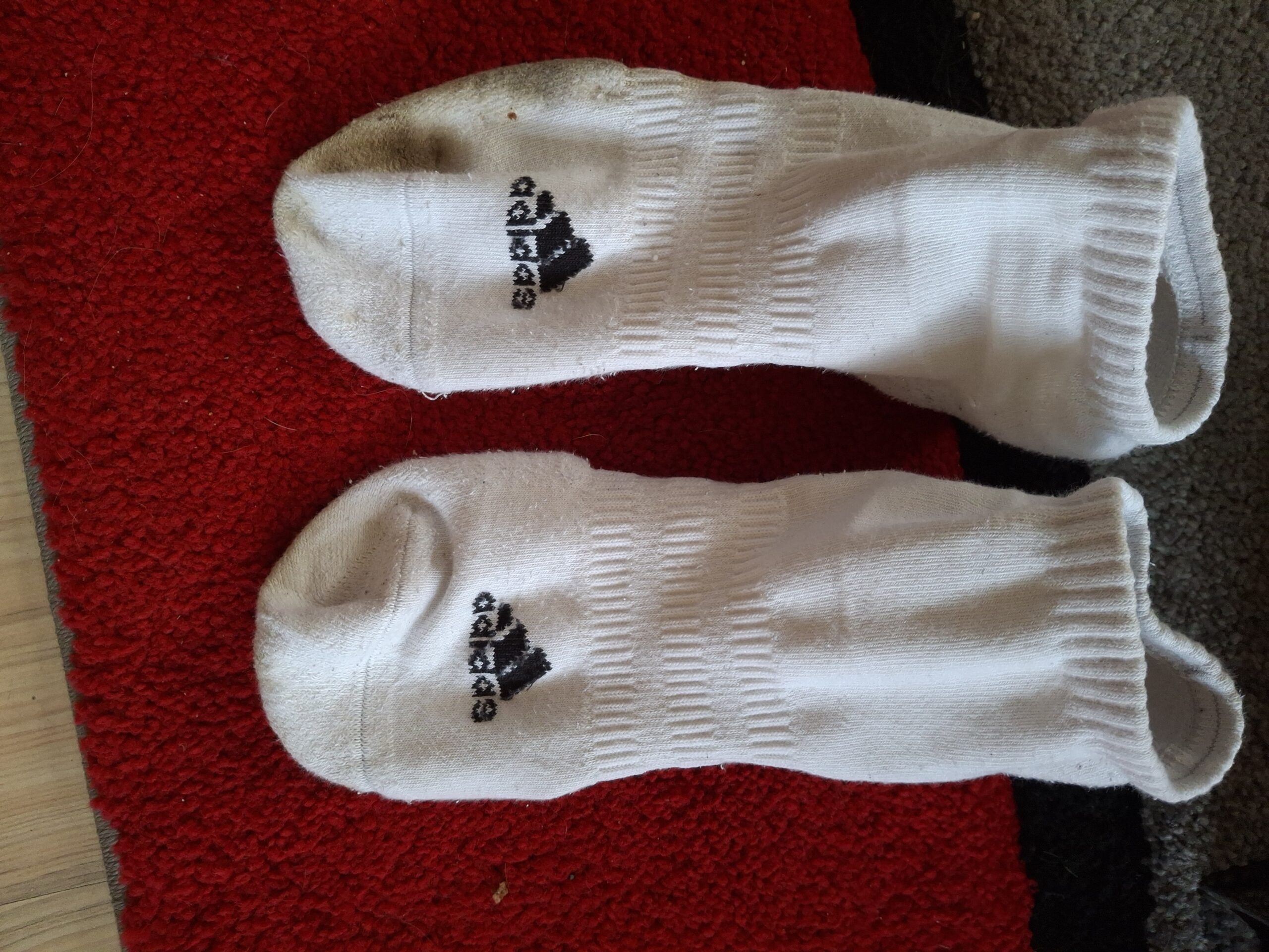 Verschwitzte und Dreckige Sportsocken