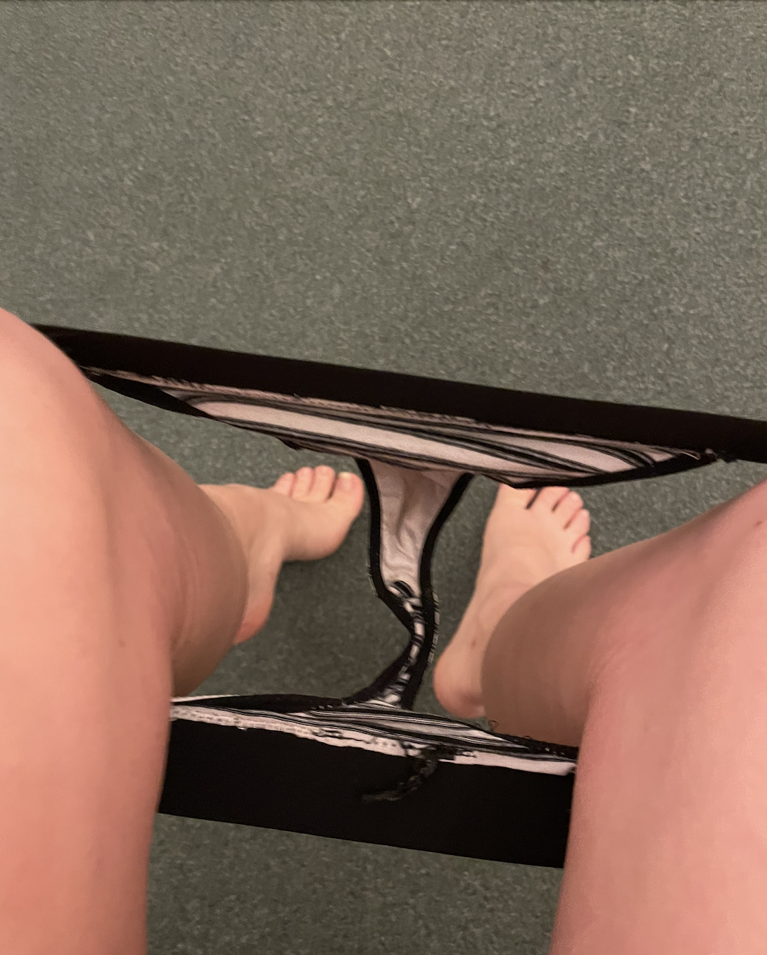 Süßer String, ordentlich geritten mit meinem Ausfluss <3
