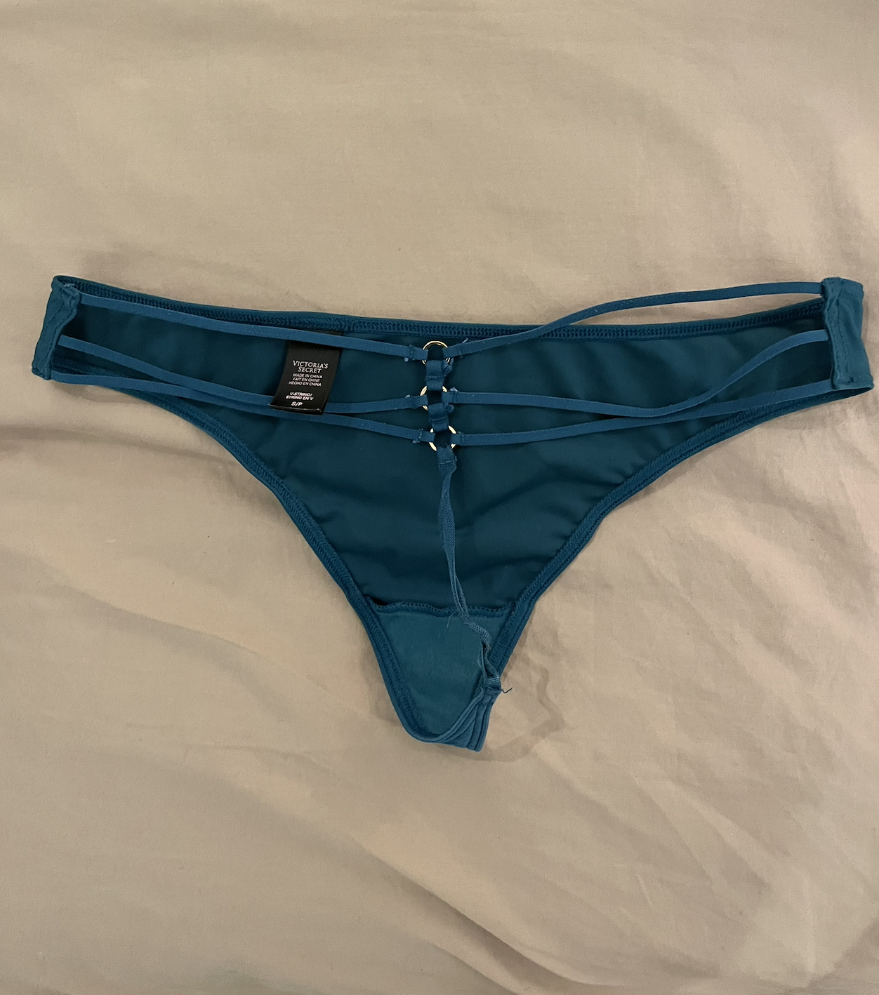Verführerischer Faden String von Victoria Secret zu klein für meine V