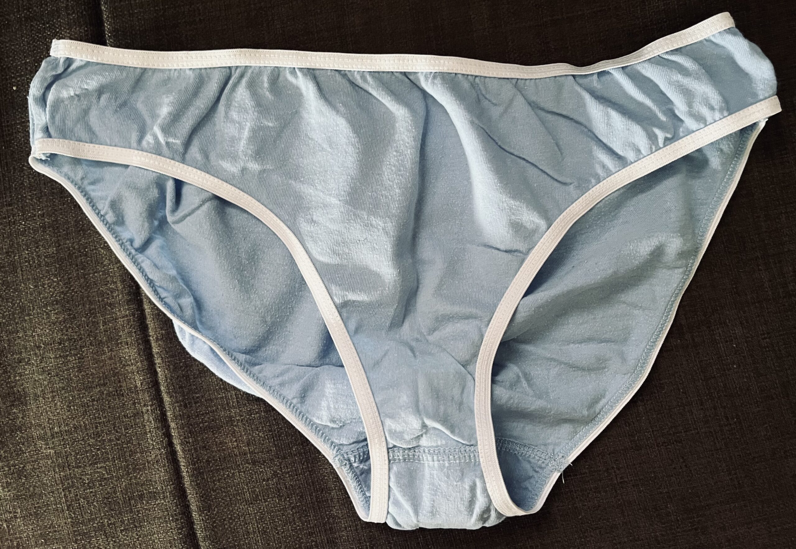 „Mein Slip – getragen nur für dich.“