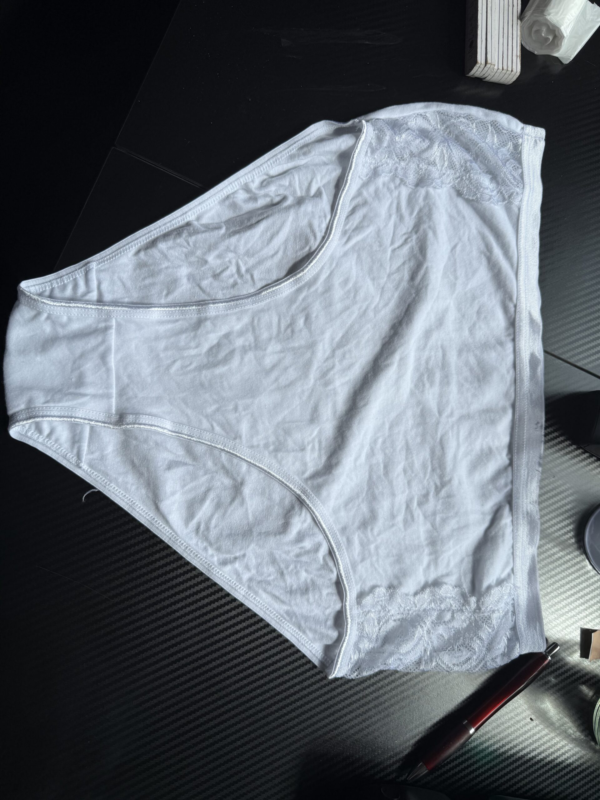 Weißer Menstruation Slip aus Baumwolle  🩸