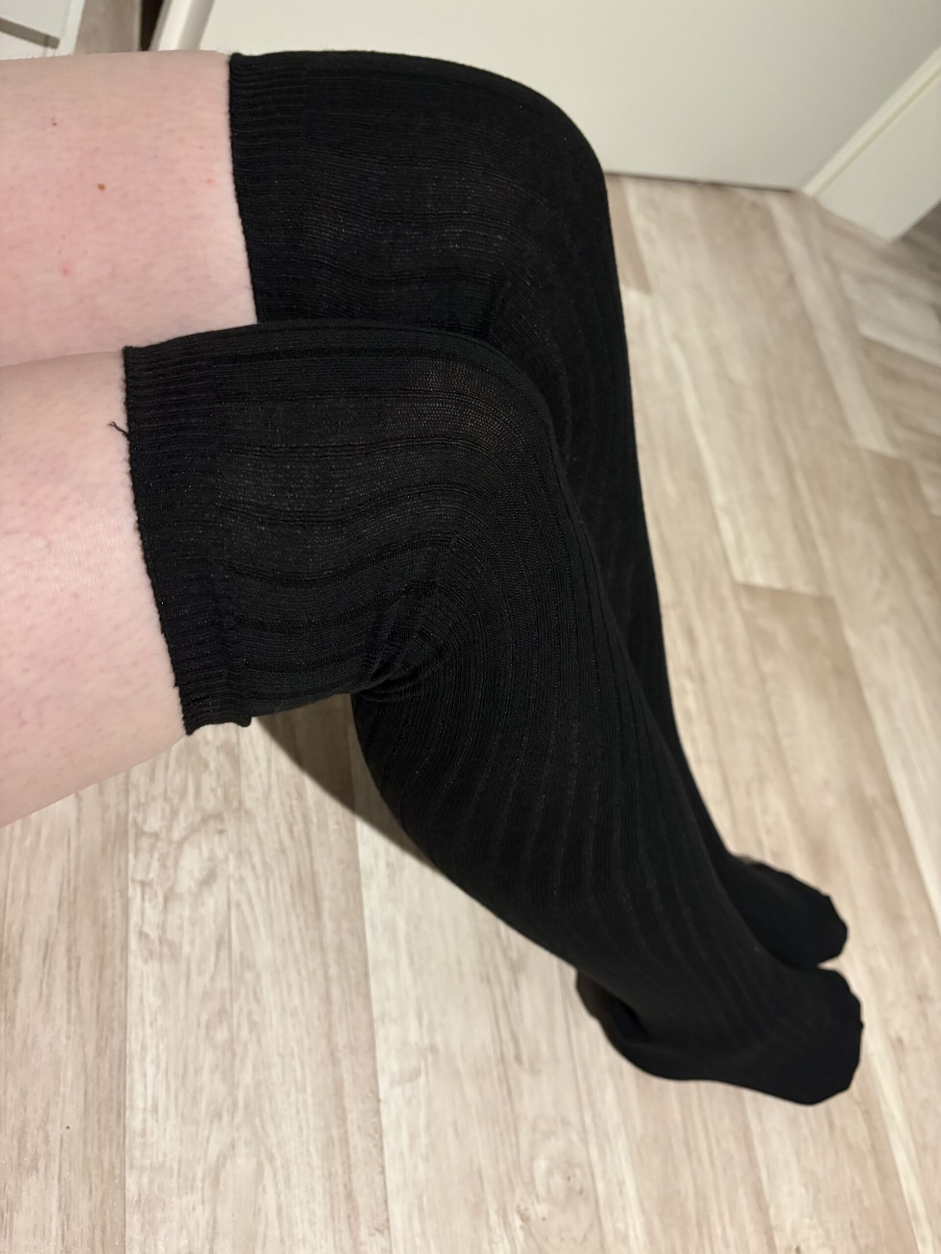 Süße schwarze Overknees