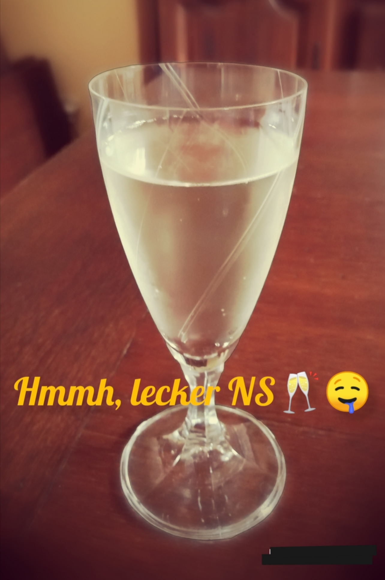 NS von behaarter Lady, Golden Shower, Natursekt, Pippi