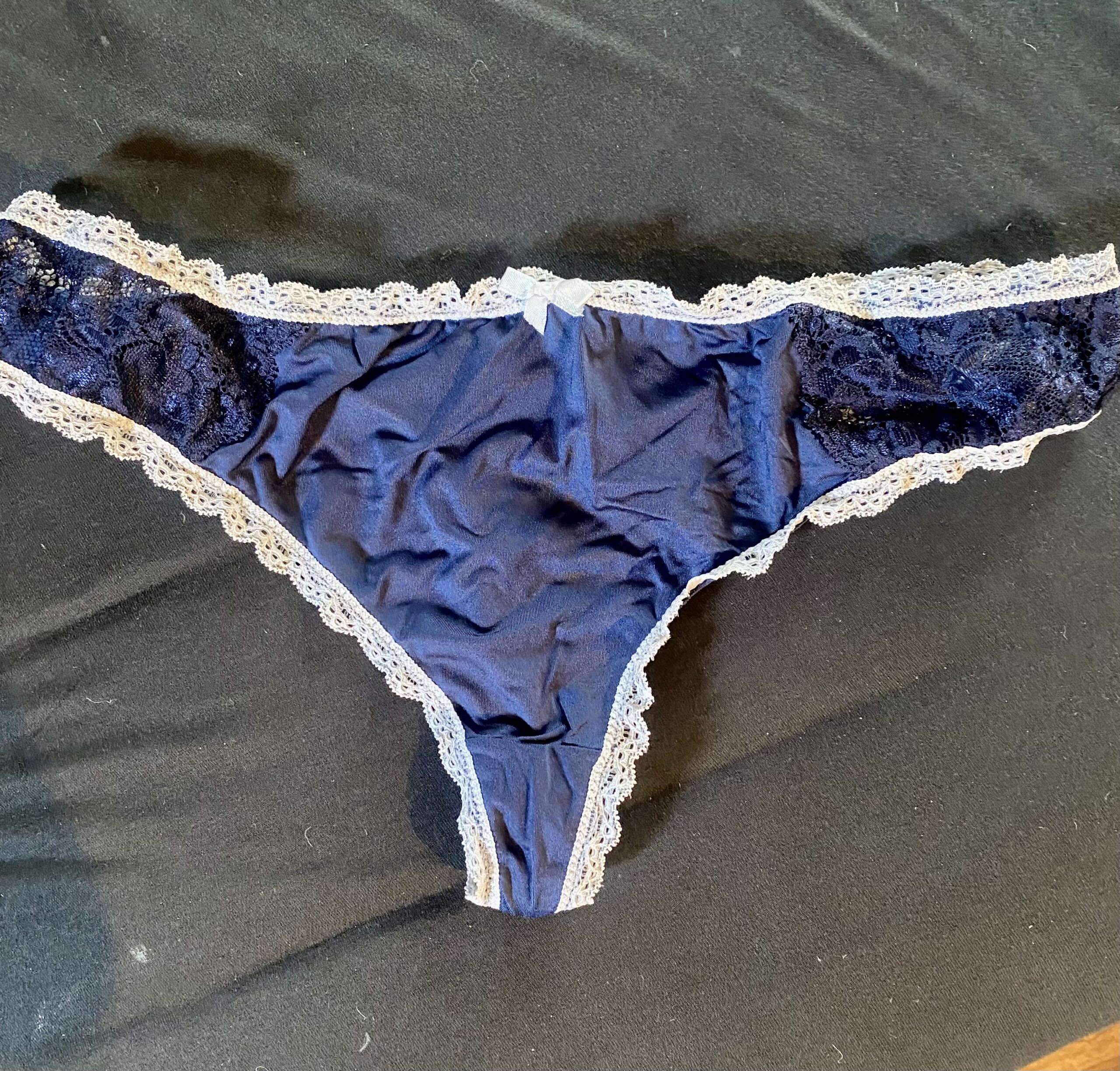 Spitzen-Seiden-Tanga