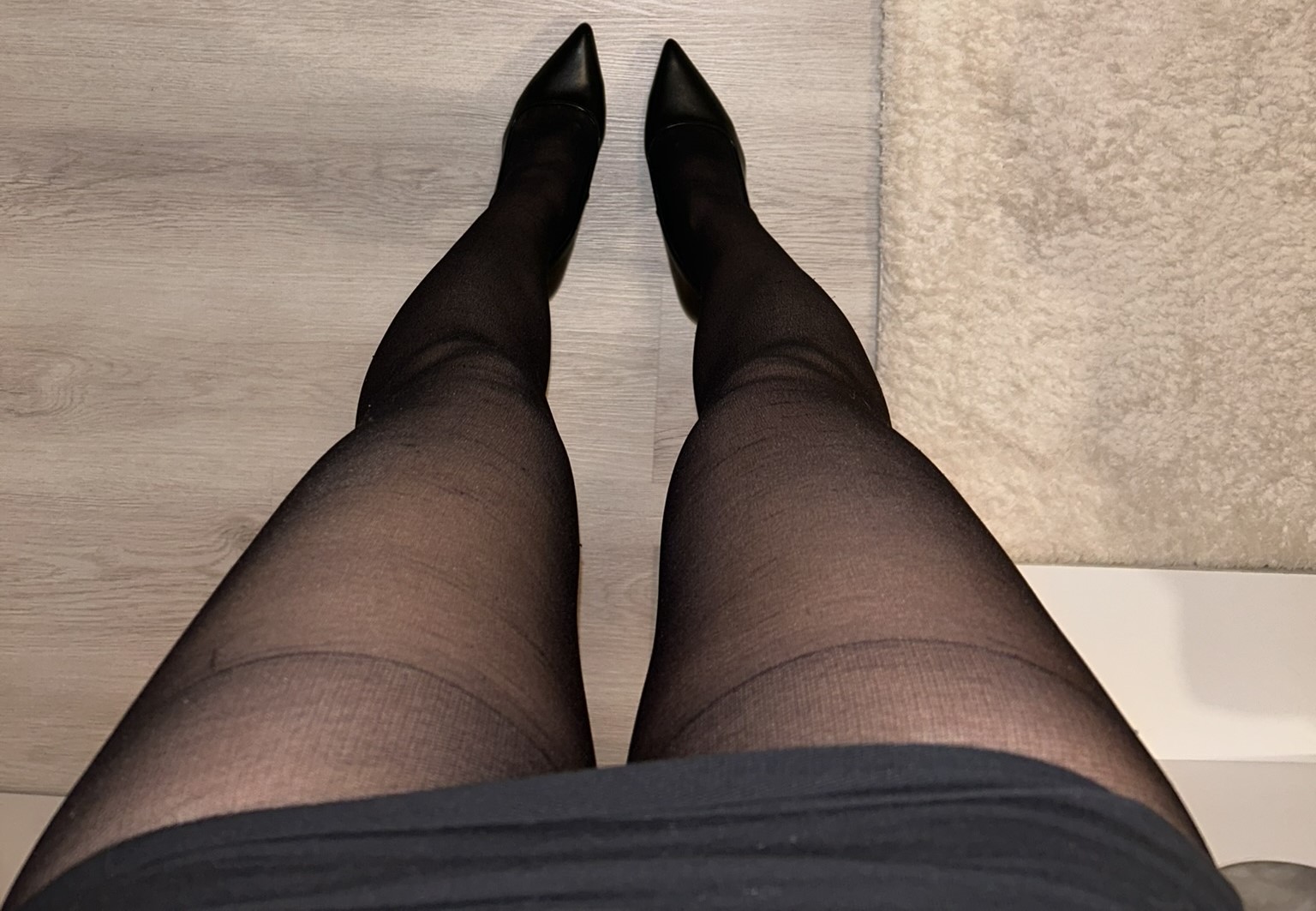 Getragene schwarze Strumpfhose
