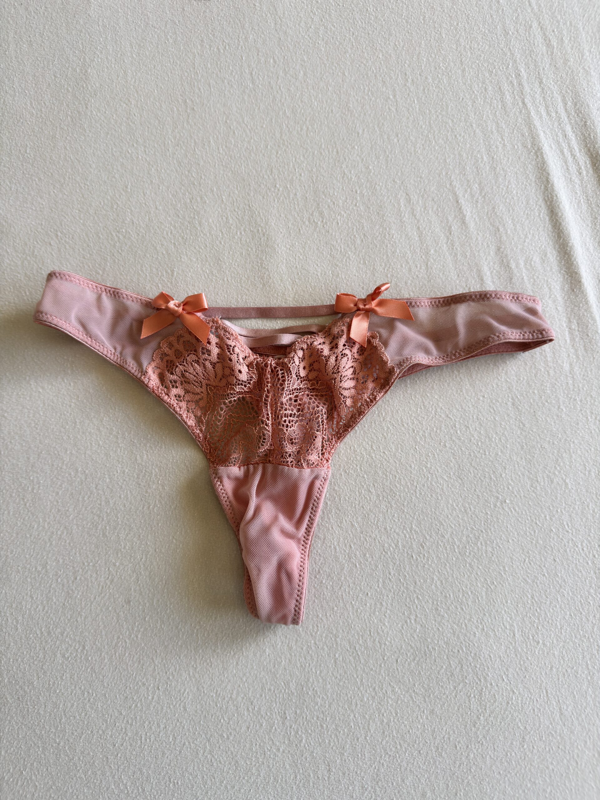 💕 Mein süßer Rosa-String mit Schleifchen