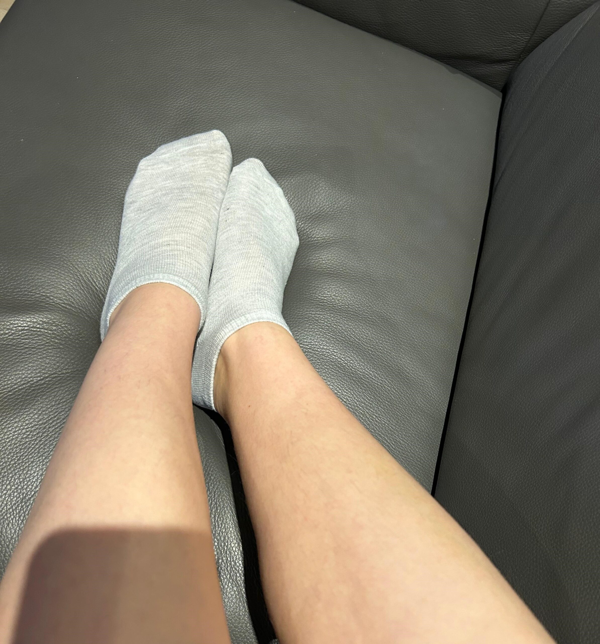 Graue Sneaker